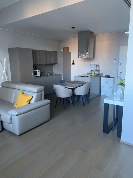 Bilocale - Smart Working Appartement Milaan Buitenkant foto